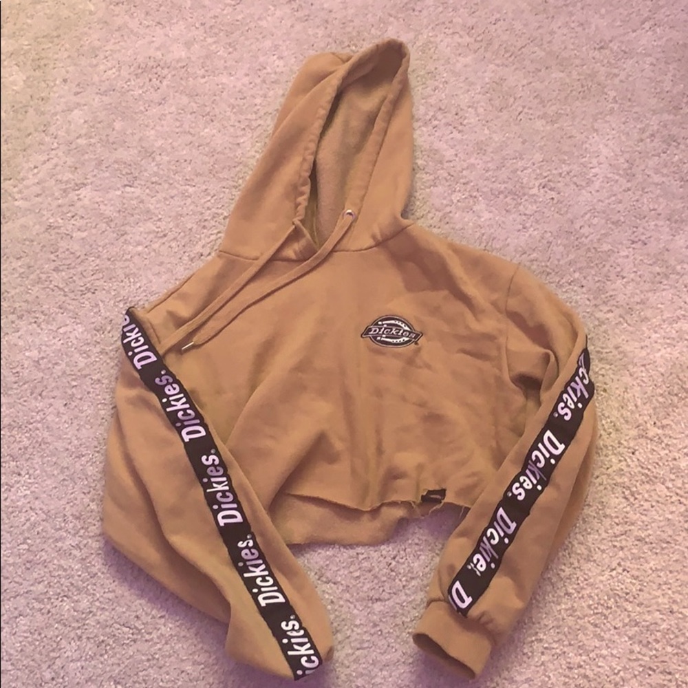 Nice brand new dickes cropped sweater!